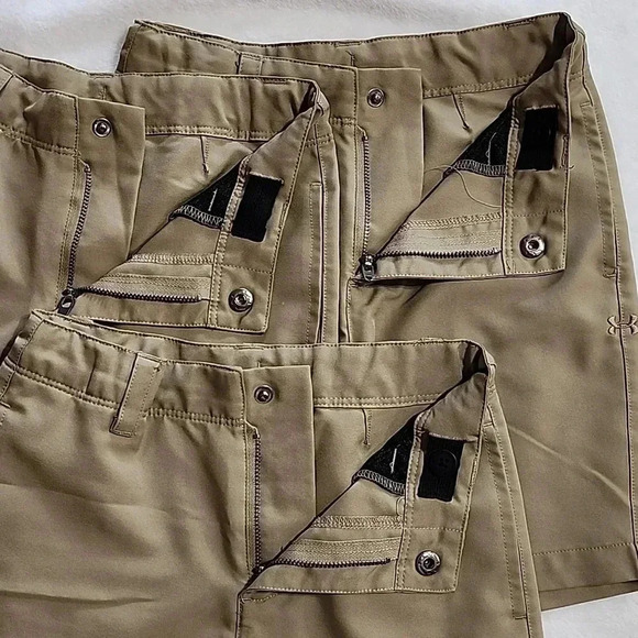 Boys Under Armour Golf Medal Play Short Set of 3 Pairs, Khaki, Size 5, PreOwned - Picture 9 of 12